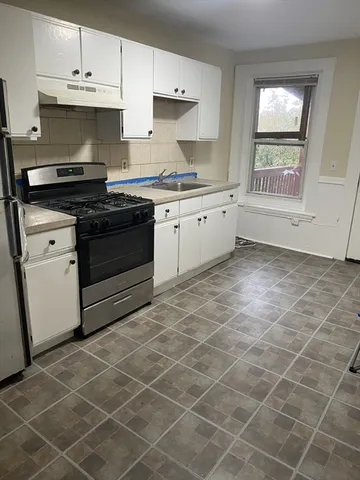$2,750 | 72 Florida Street, Unit 3, Boston, MA 02124
