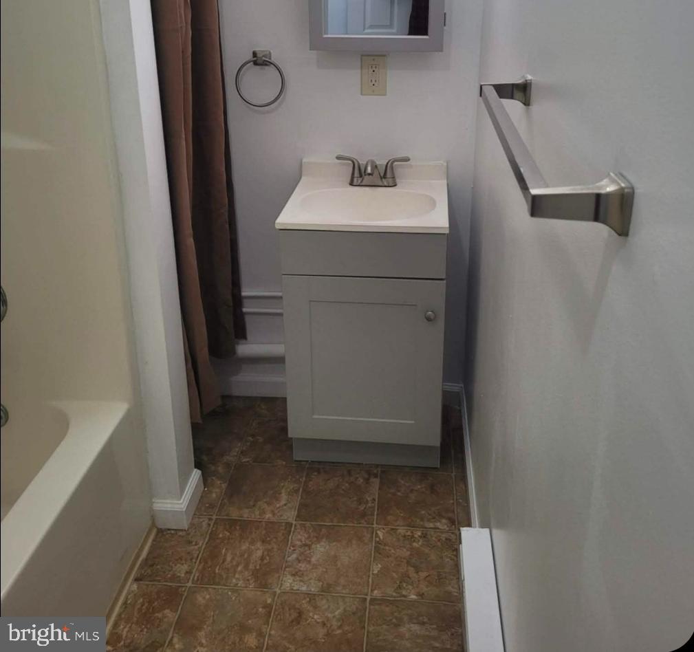 229 Iris Road Millville, NJ 08332 - Photo 5 of 7
