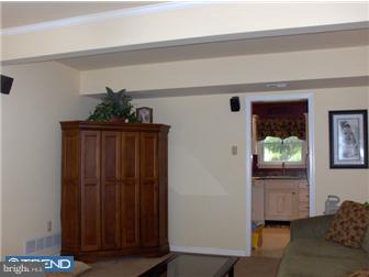 18 Beaver Hill Road Horsham, PA 19044 - Photo 4 of 12 Gallery Image 4
