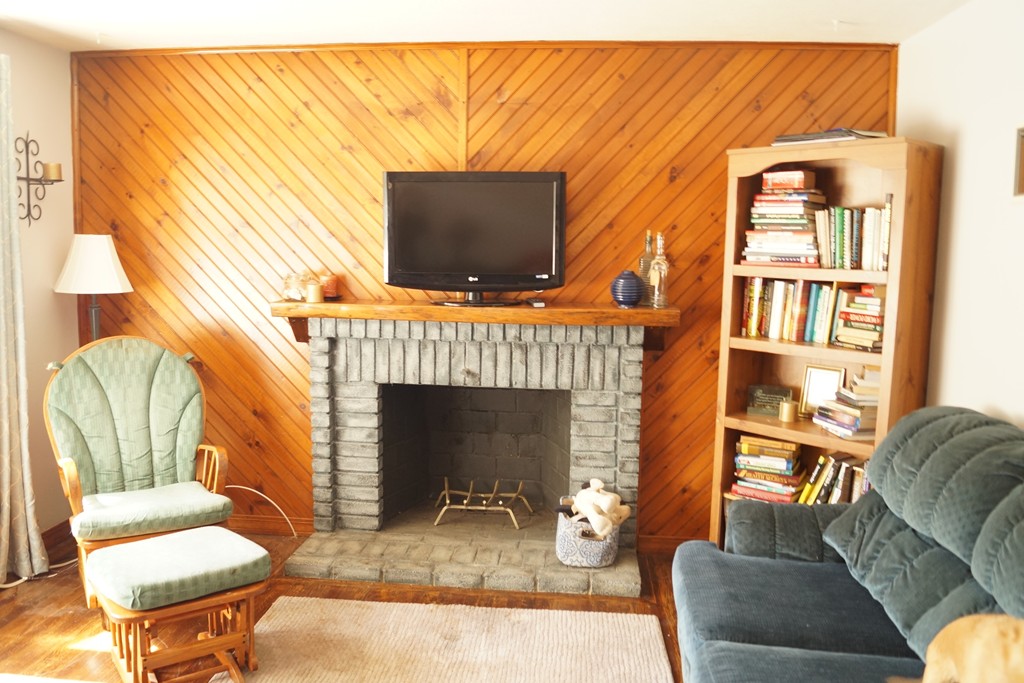 151 Davis Road Dracut, MA 01826 - Photo 8 of 18 Gallery Image 8