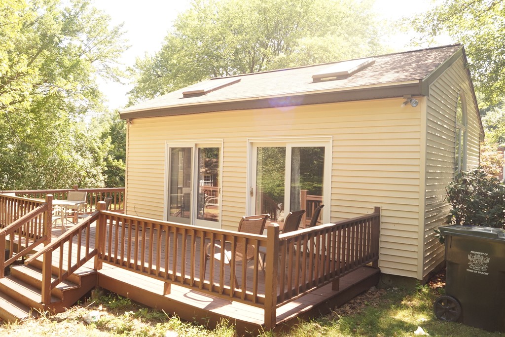 151 Davis Road Dracut, MA 01826 - Photo 9 of 18 Gallery Image 9