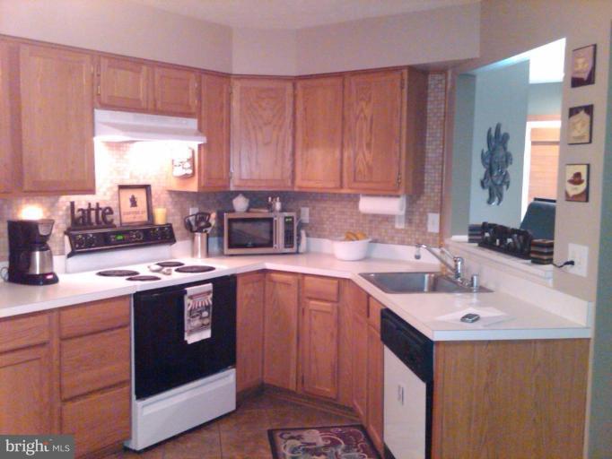 4157 Maple Path Circle, Unit 82 Nottingham, MD 21236 - Photo 11 of 27 Kitchen #2