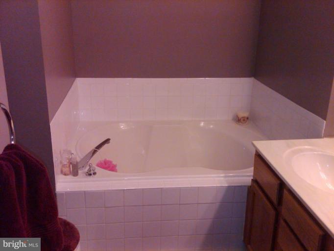 4157 Maple Path Circle, Unit 82 Nottingham, MD 21236 - Photo 26 of 27 Master Bath #2