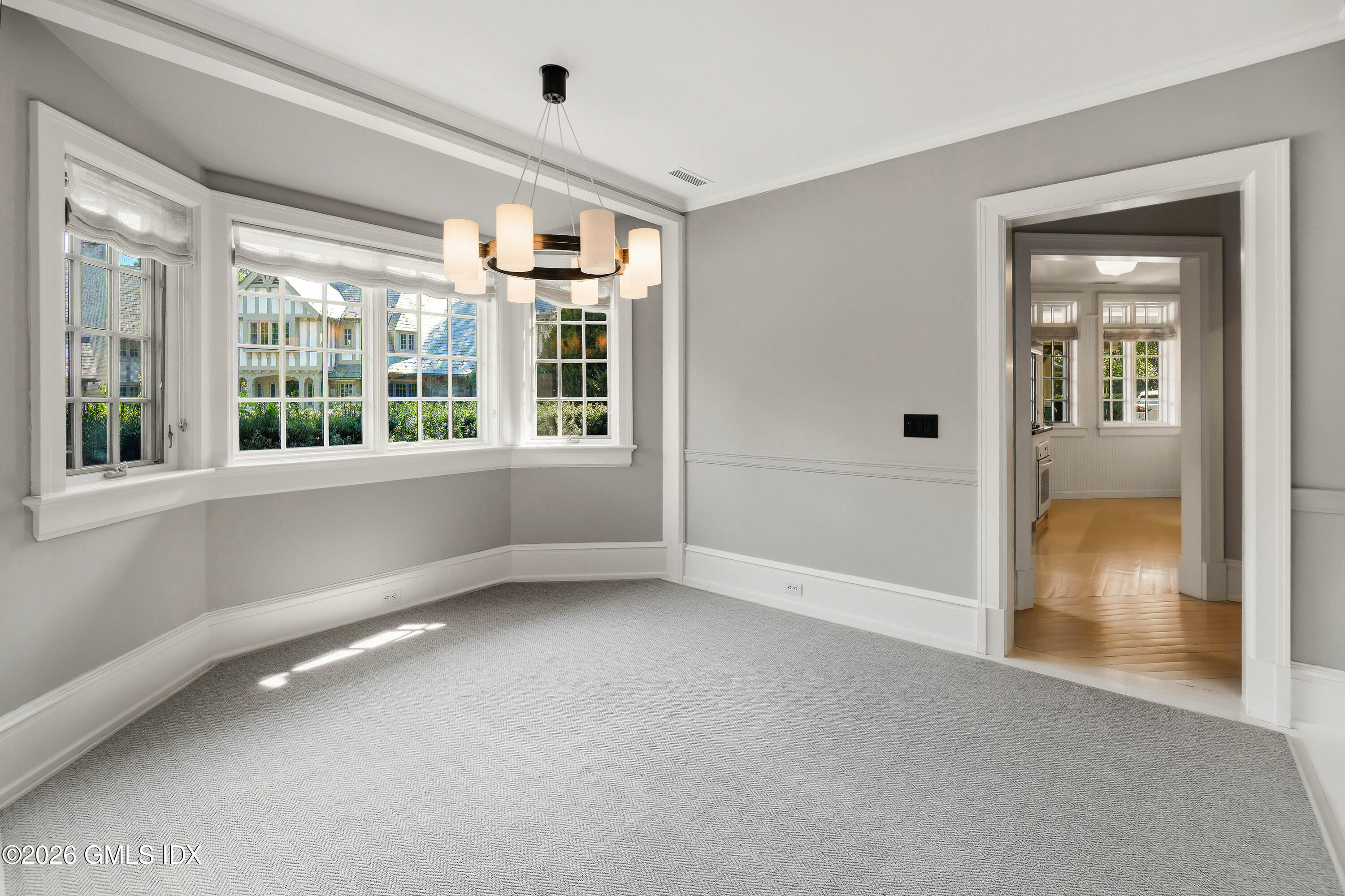 164 Round Hill Road Greenwich, CT 06831 - Photo 51 of 53 Guest House Dining Room