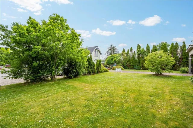 $375,000 | 1274 Highway 40, Claysville, PA 15323