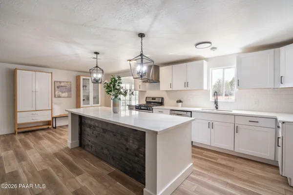 $375,000 | 1550 South Hopi Trail, Dewey-Humboldt, AZ 86327