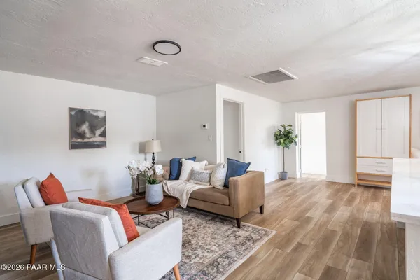 $375,000 | 1550 South Hopi Trail, Dewey-Humboldt, AZ 86327