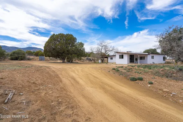 $375,000 | 1550 South Hopi Trail, Dewey-Humboldt, AZ 86327