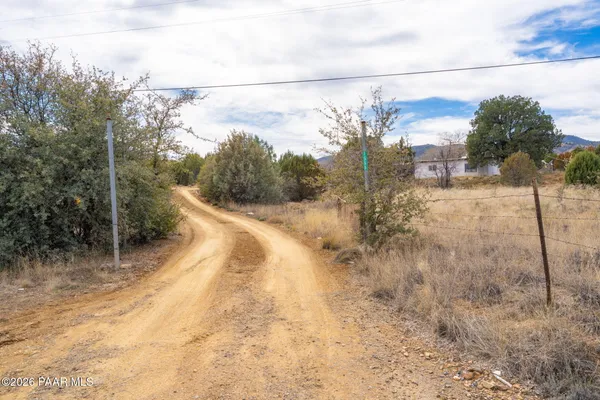 $375,000 | 1550 South Hopi Trail, Dewey-Humboldt, AZ 86327