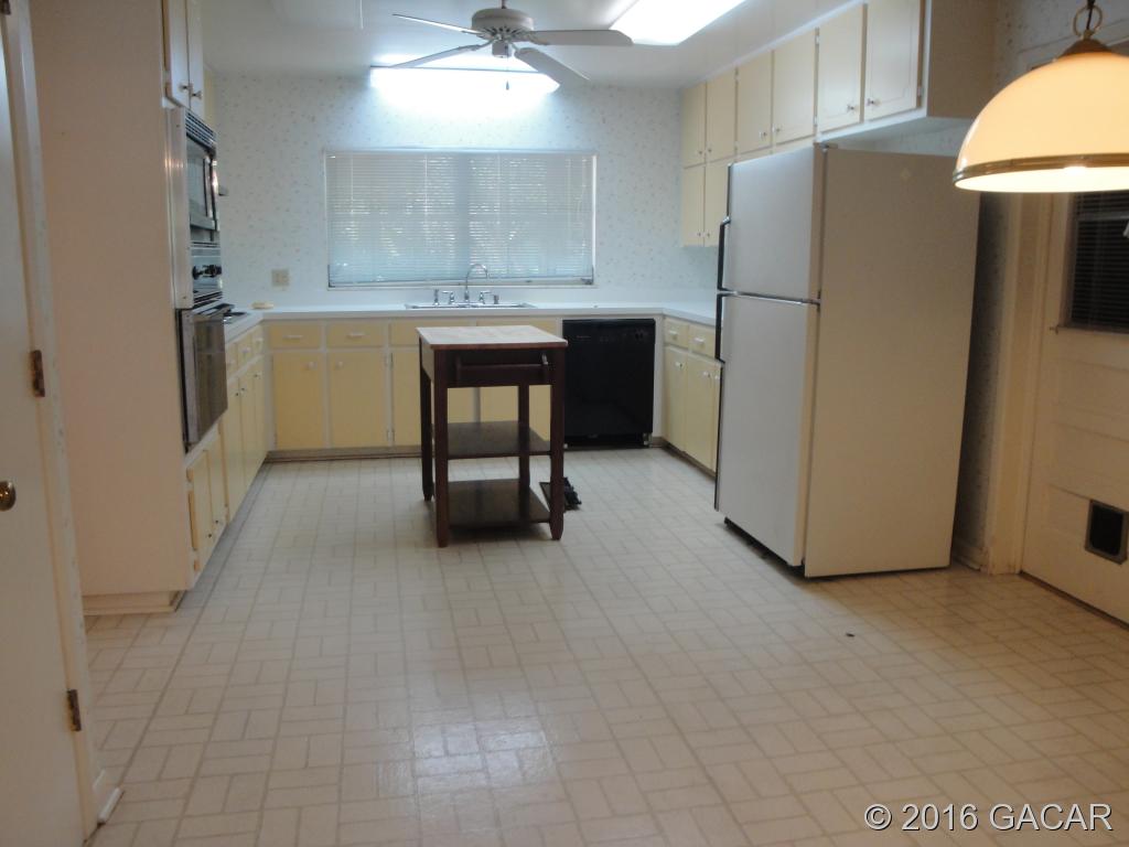 3951 Southwest 5th Place Gainesville, FL 32607 - Photo 7 of 19 Kitchen