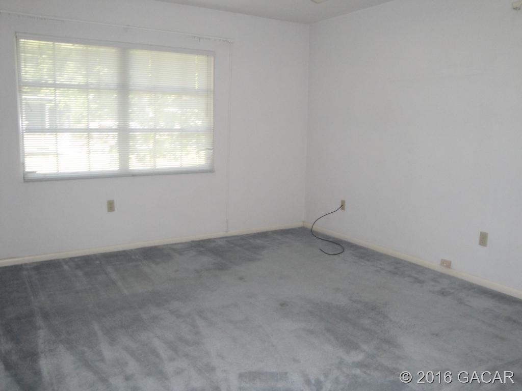 3951 Southwest 5th Place Gainesville, FL 32607 - Photo 10 of 19 Master Bedroom