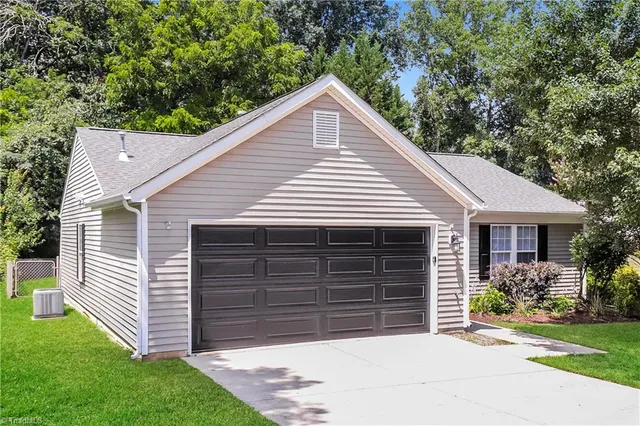 $1,915 | 2018 Embark Drive, Winston-Salem, NC 27107