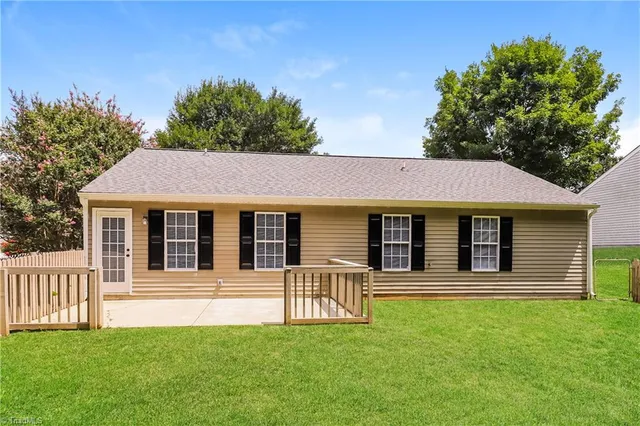 $1,915 | 2018 Embark Drive, Winston-Salem, NC 27107