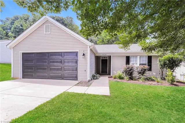 $1,915 | 2018 Embark Drive, Winston-Salem, NC 27107