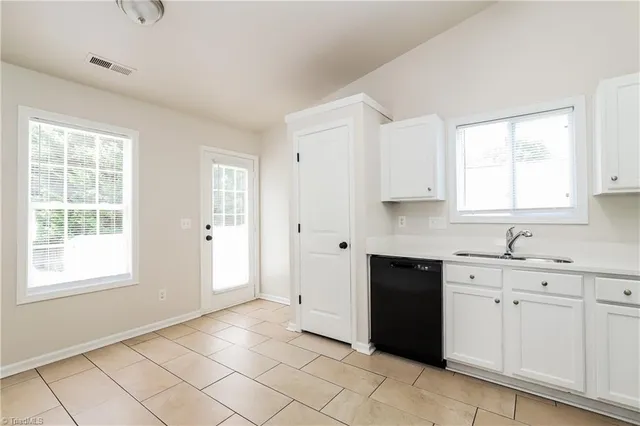 $1,915 | 2018 Embark Drive, Winston-Salem, NC 27107