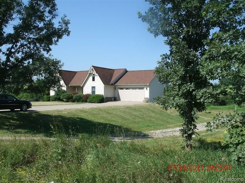 75357 Coon Creek Road Armada, MI 48005 - Photo 4 of 30 GEDC6854.JPG