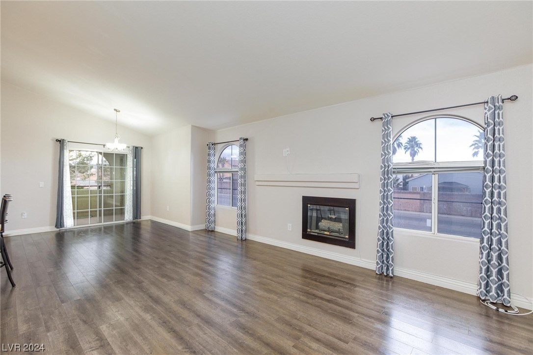 7950 West Flamingo Road, Unit 2072 Las Vegas, NV 89147 - Photo 12 of 36 living room from front door