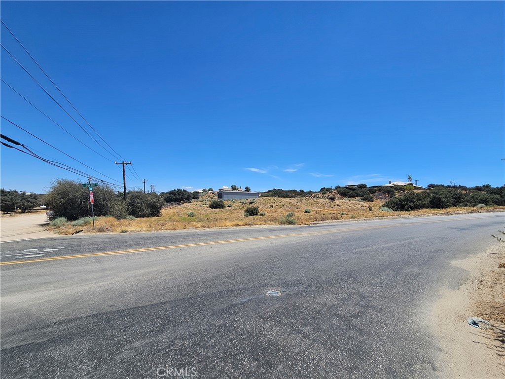 10735 Ranchero Road Oak Hills, CA 92344 - Photo 6 of 12 Gallery Image 6