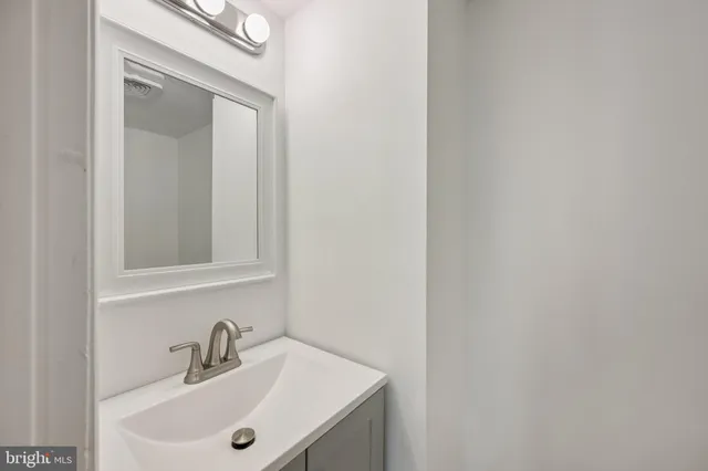 $575,000 | 9801 Arbor Hill Drive, Silver Spring, MD 20903