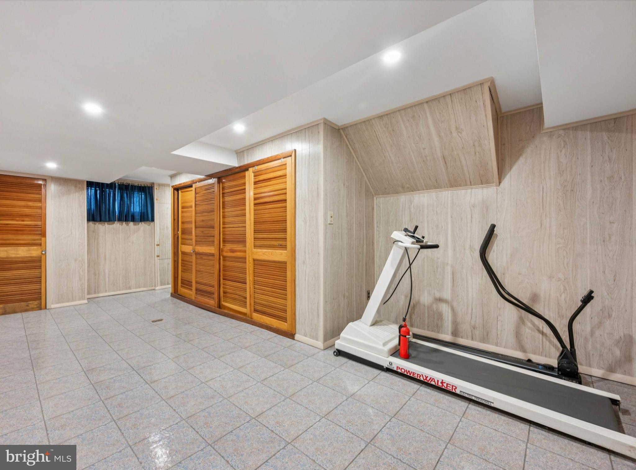 9801 Arbor Hill Drive Silver Spring, MD 20903 - Photo 20 of 28 Spacious basement ready for your vision.