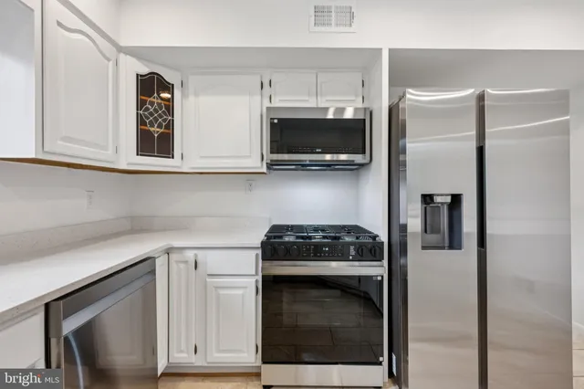 $575,000 | 9801 Arbor Hill Drive, Silver Spring, MD 20903