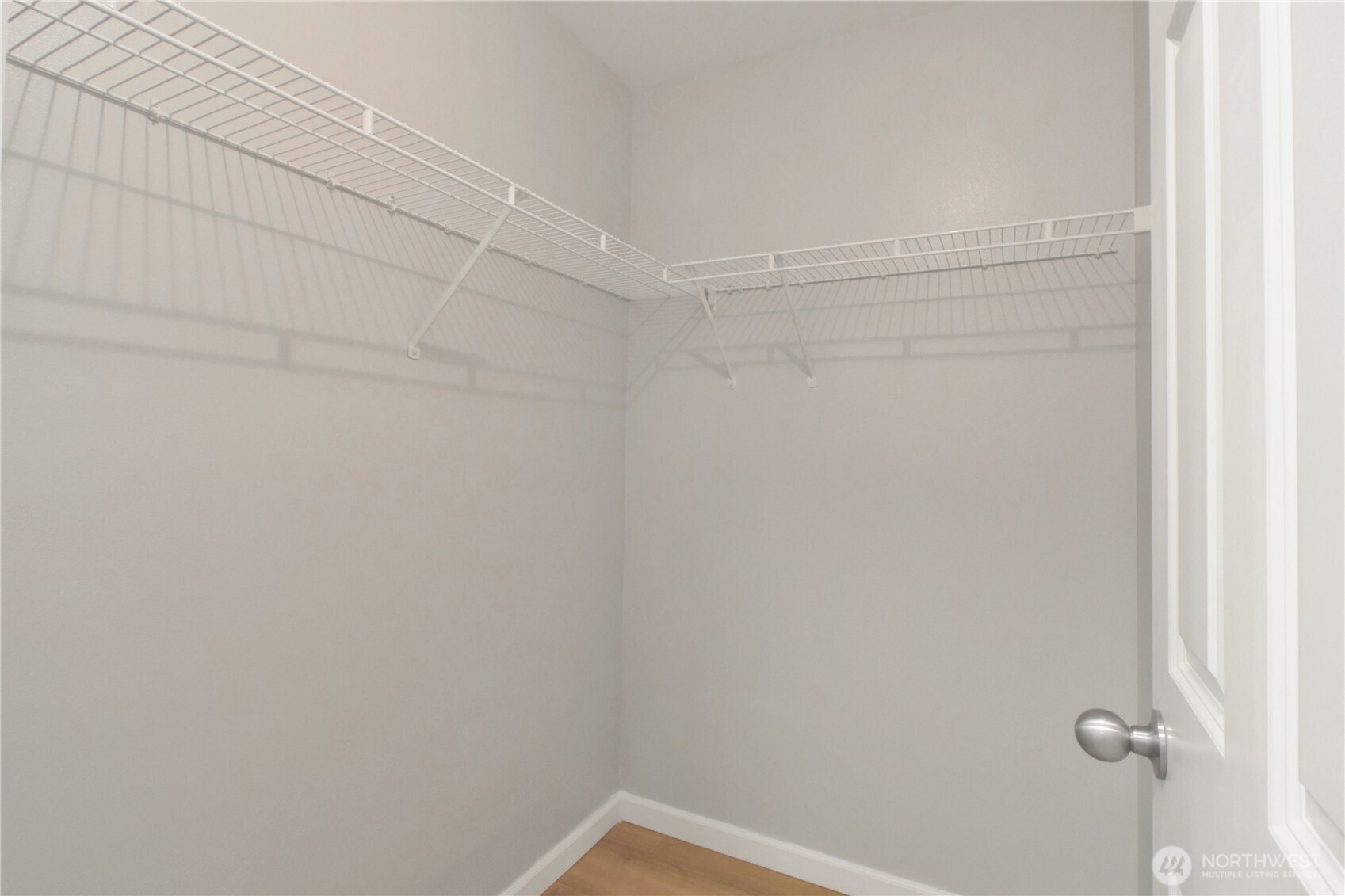 33020 10th Avenue Southwest, Unit Z203 Federal Way, WA 98023 - Photo 18 of 25 a view of a small space