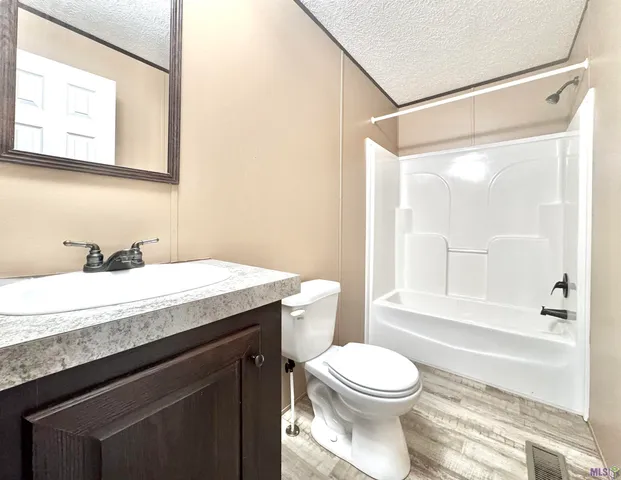 $1,450 | 15254 John West Road, Gonzales, LA 70737