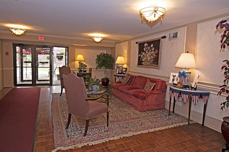 1500 Cochran Road, Unit 702 Pittsburgh, PA 15243 - Photo 3 of 17 Gallery Image 3