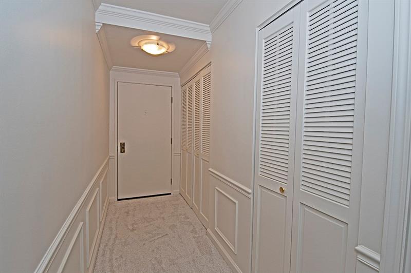 1500 Cochran Road, Unit 702 Pittsburgh, PA 15243 - Photo 4 of 17 Gallery Image 4