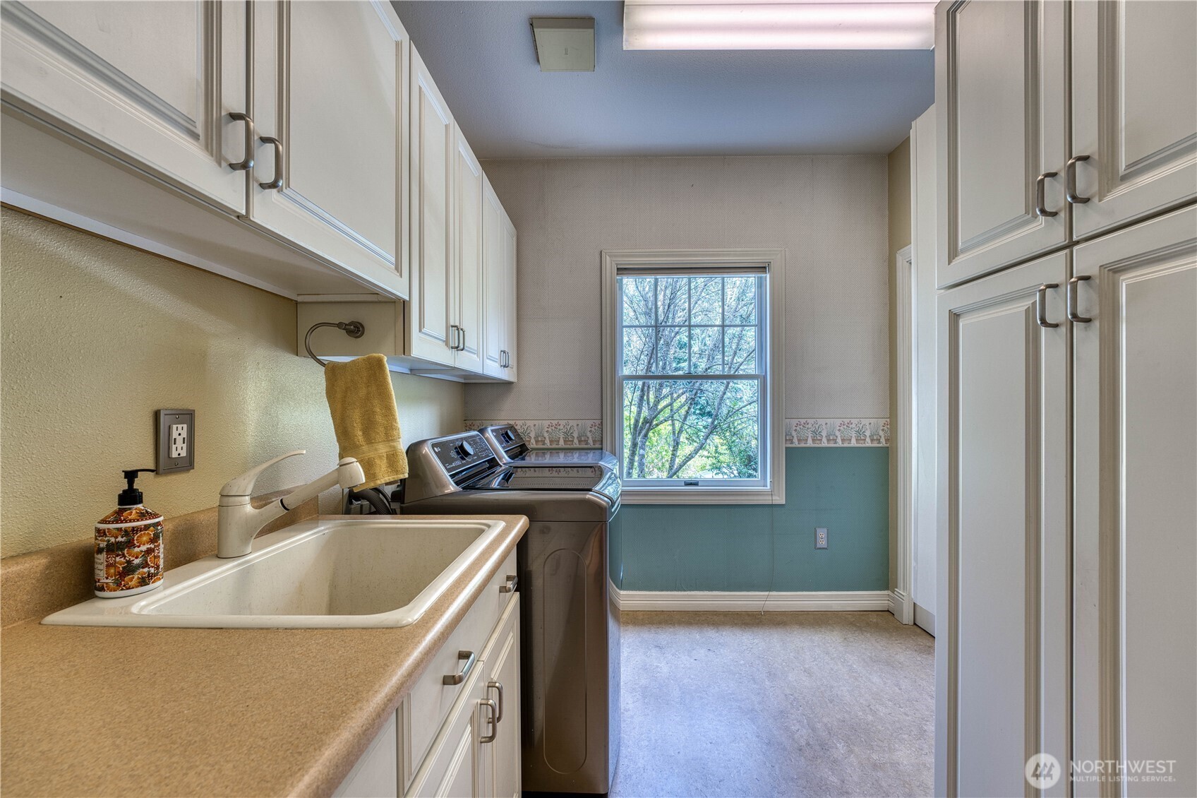 10295 Northeast West Kingston Road Kingston, WA 98346 - Photo 22 of 40