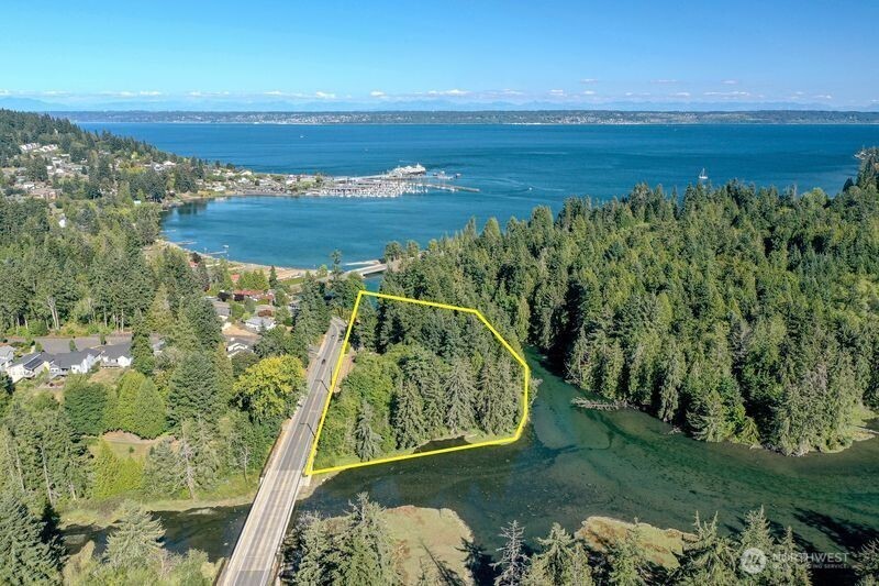 10295 Northeast West Kingston Road Kingston, WA 98346 - Photo 5 of 40