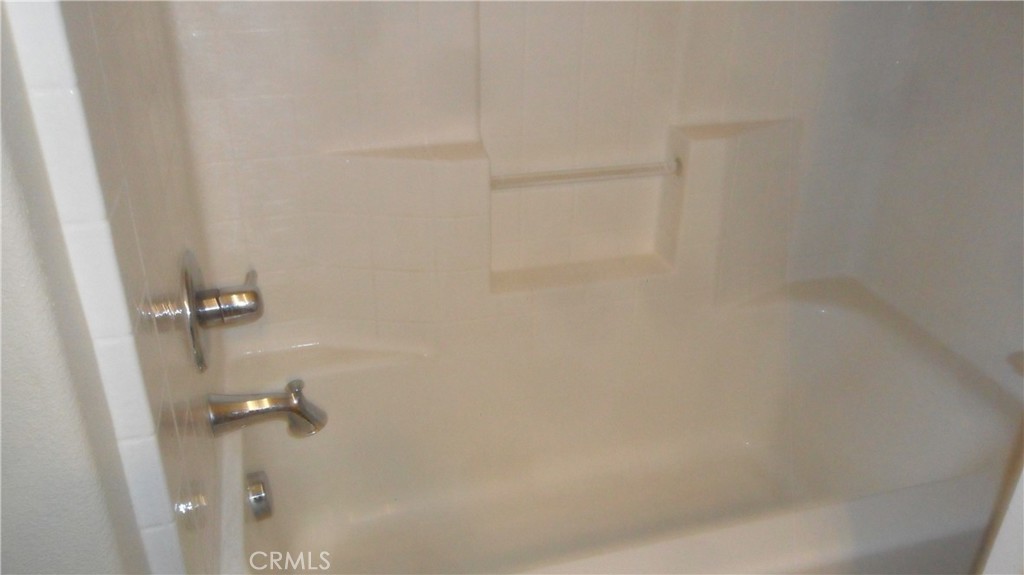 36277 Waxen Road Lake Elsinore, CA 92532 - Photo 20 of 27 close up of a white marble wall