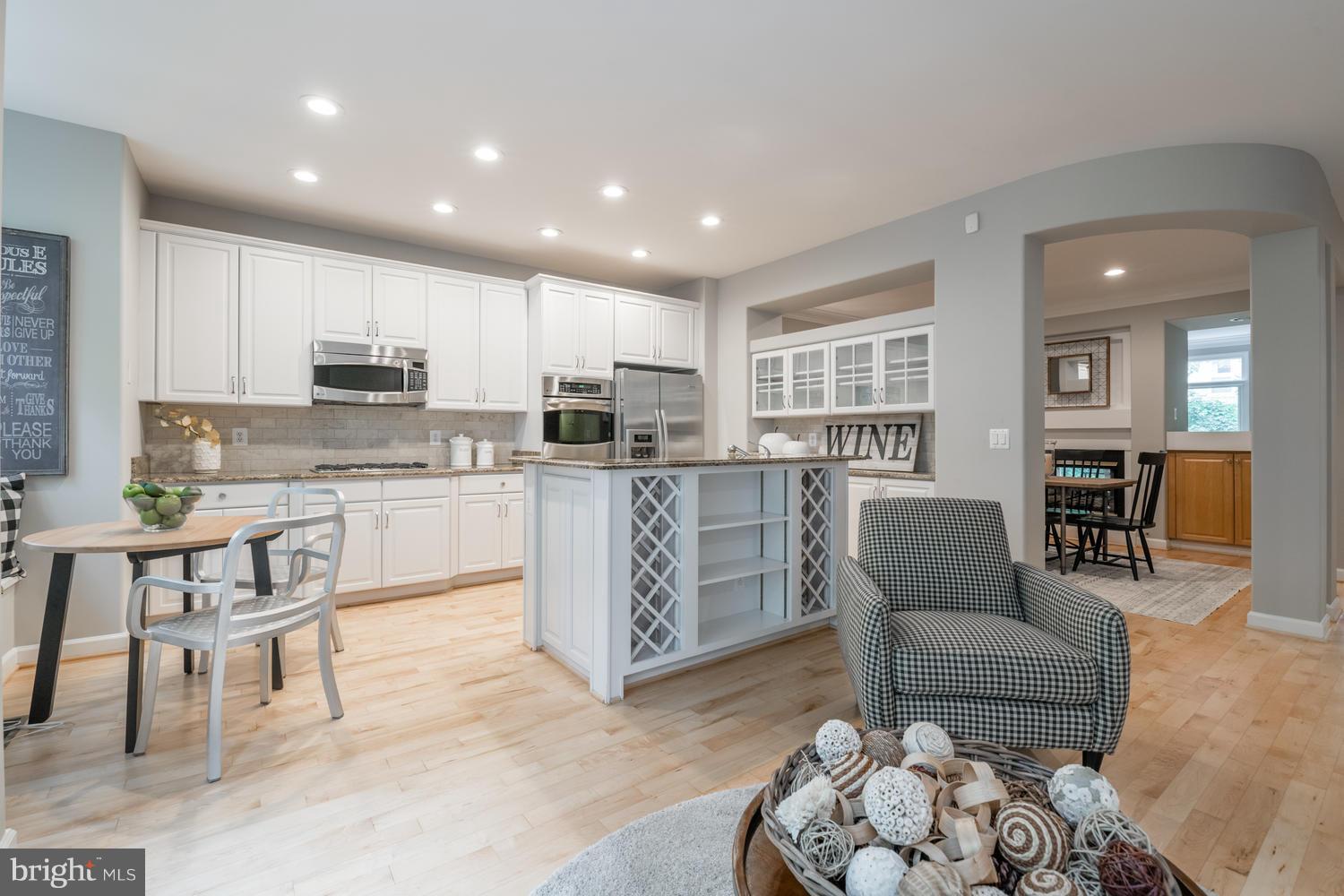 2121 21st Road North Arlington, VA 22201 - Photo 11 of 30 Kitchen