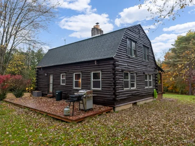 $267,500 | 6214 Airport Road, Whitestown, NY 13424