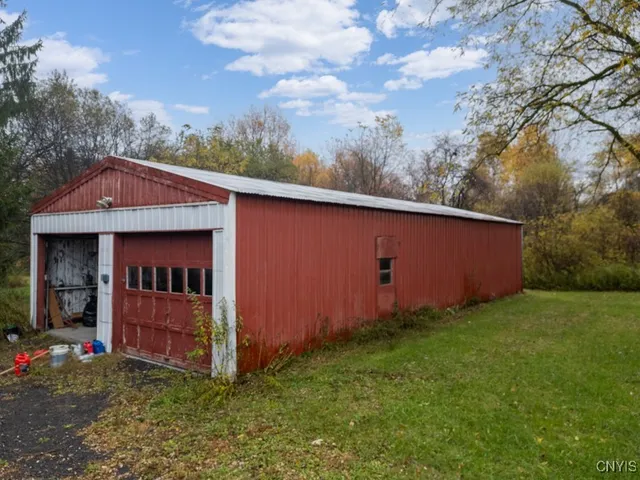 $267,500 | 6214 Airport Road, Whitestown, NY 13424