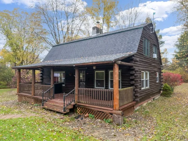 $267,500 | 6214 Airport Road, Whitestown, NY 13424