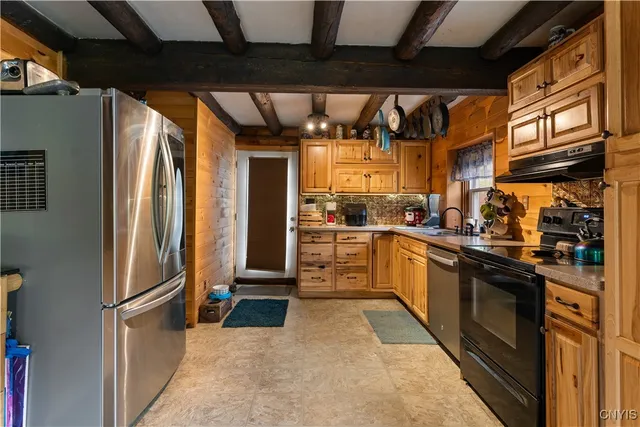 $267,500 | 6214 Airport Road, Whitestown, NY 13424