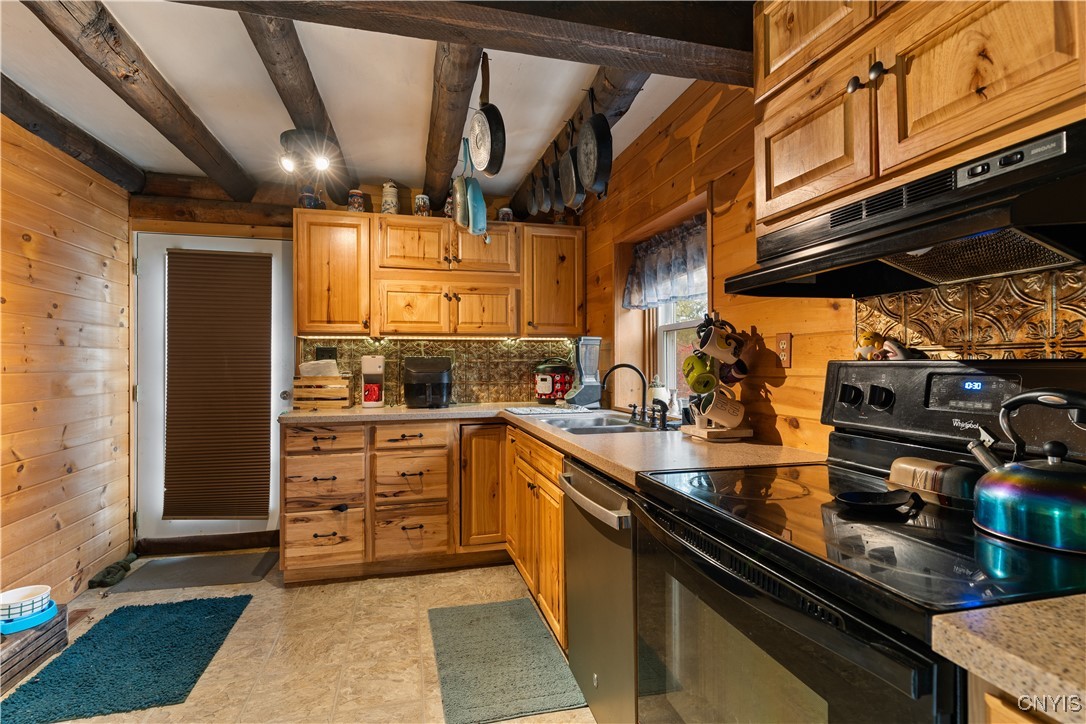 6214 Airport Road Whitestown, NY 13424 - Photo 8 of 26