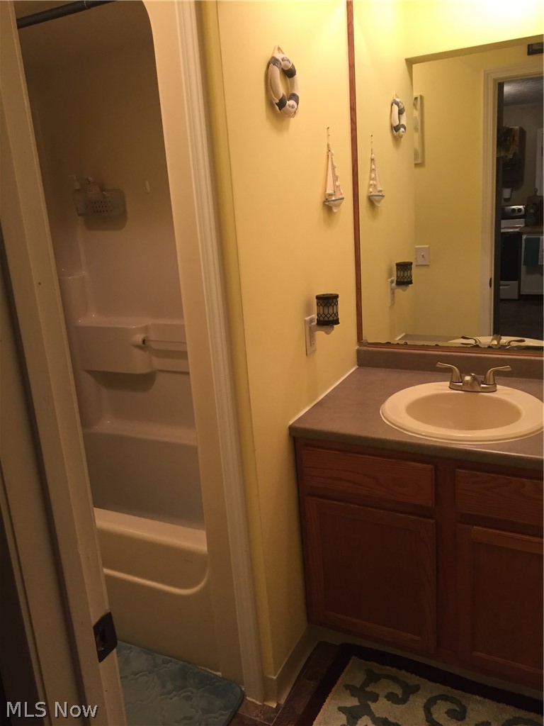 231 Roxboro Road Vermilion, OH 44089 - Photo 14 of 19