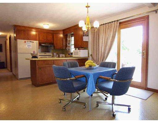 87 Forest Road Agawam, MA 01001 - Photo 6 of 19 Gallery Image 6
