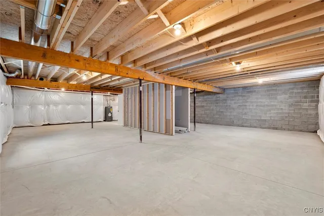 $329,900 | 305 Nicks Way, Geddes, NY 13209