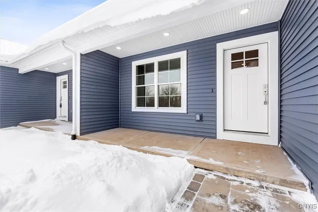 $329,900 | 305 Nicks Way, Geddes, NY 13209