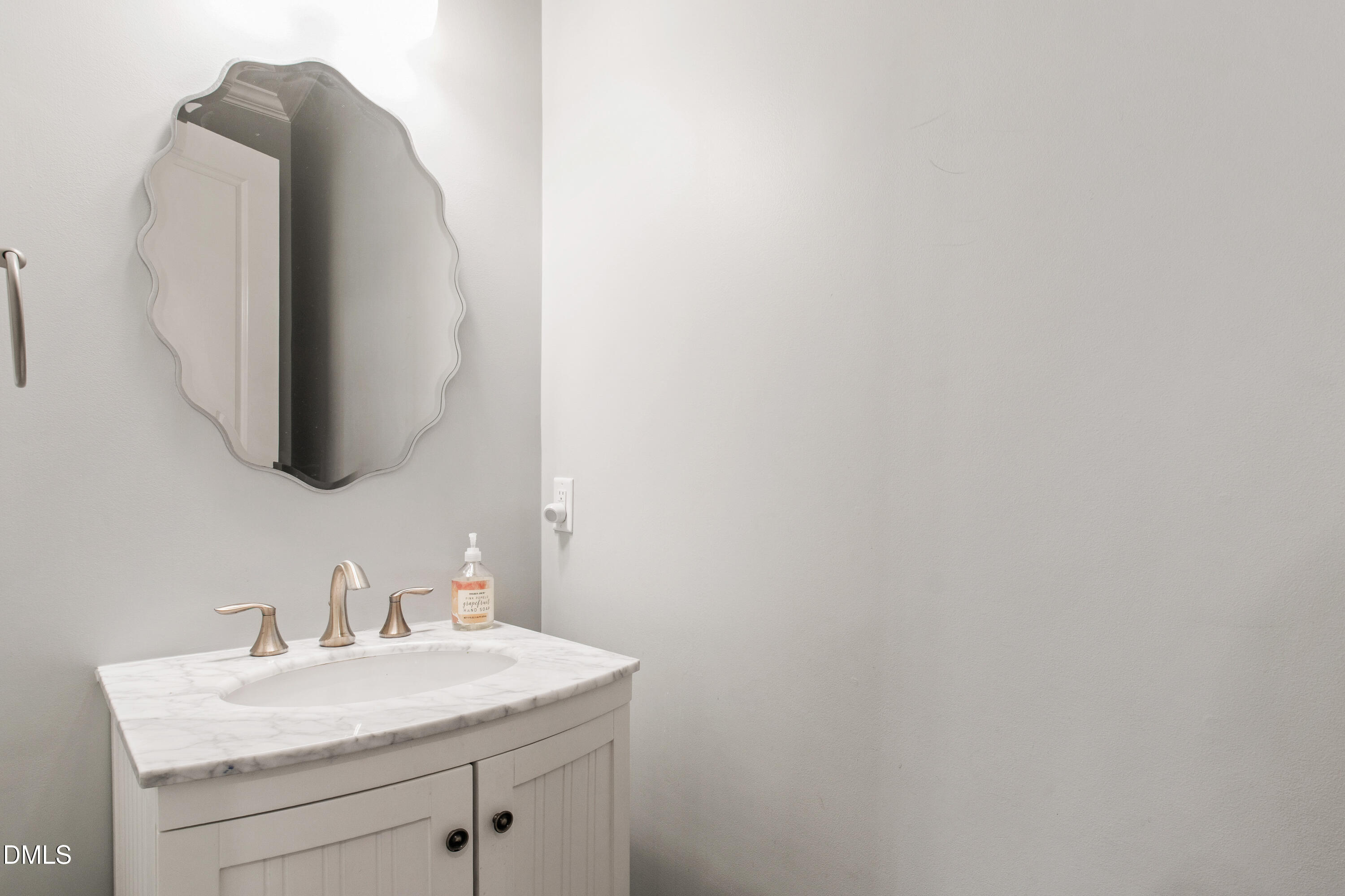 116 Crestview Road Raleigh, NC 27609 - Photo 25 of 86 1st Floor