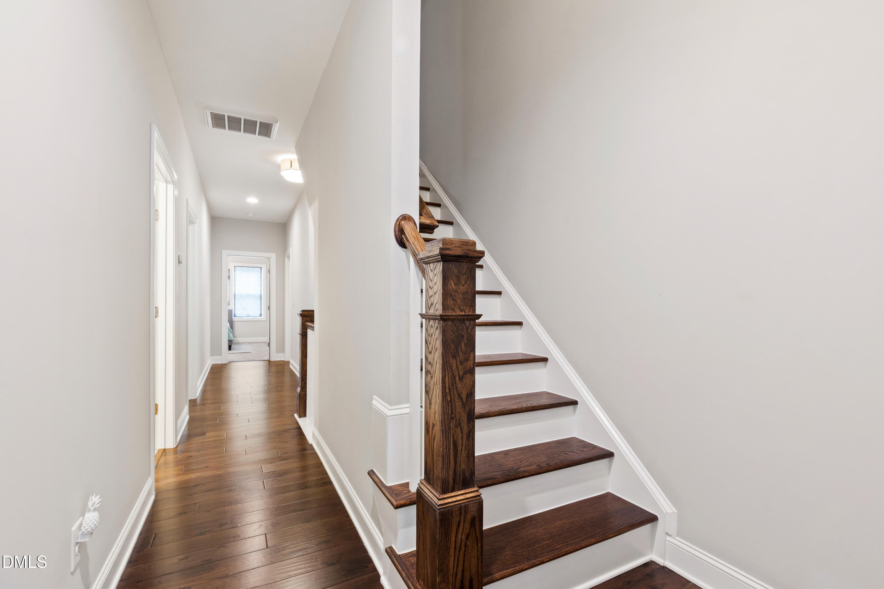 116 Crestview Road Raleigh, NC 27609 - Photo 48 of 86 2nd Floor Hall