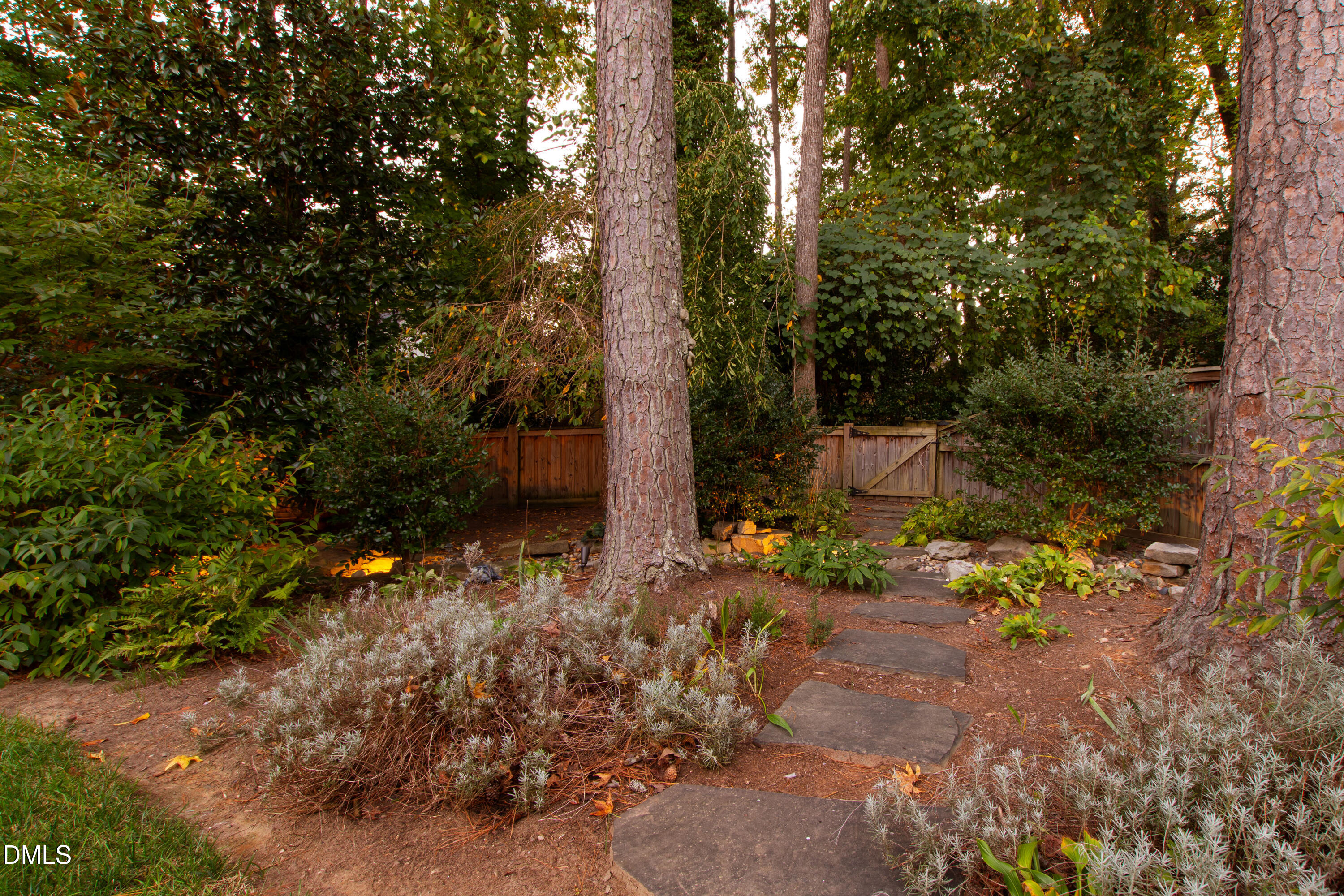 116 Crestview Road Raleigh, NC 27609 - Photo 69 of 86 Twilights (4)