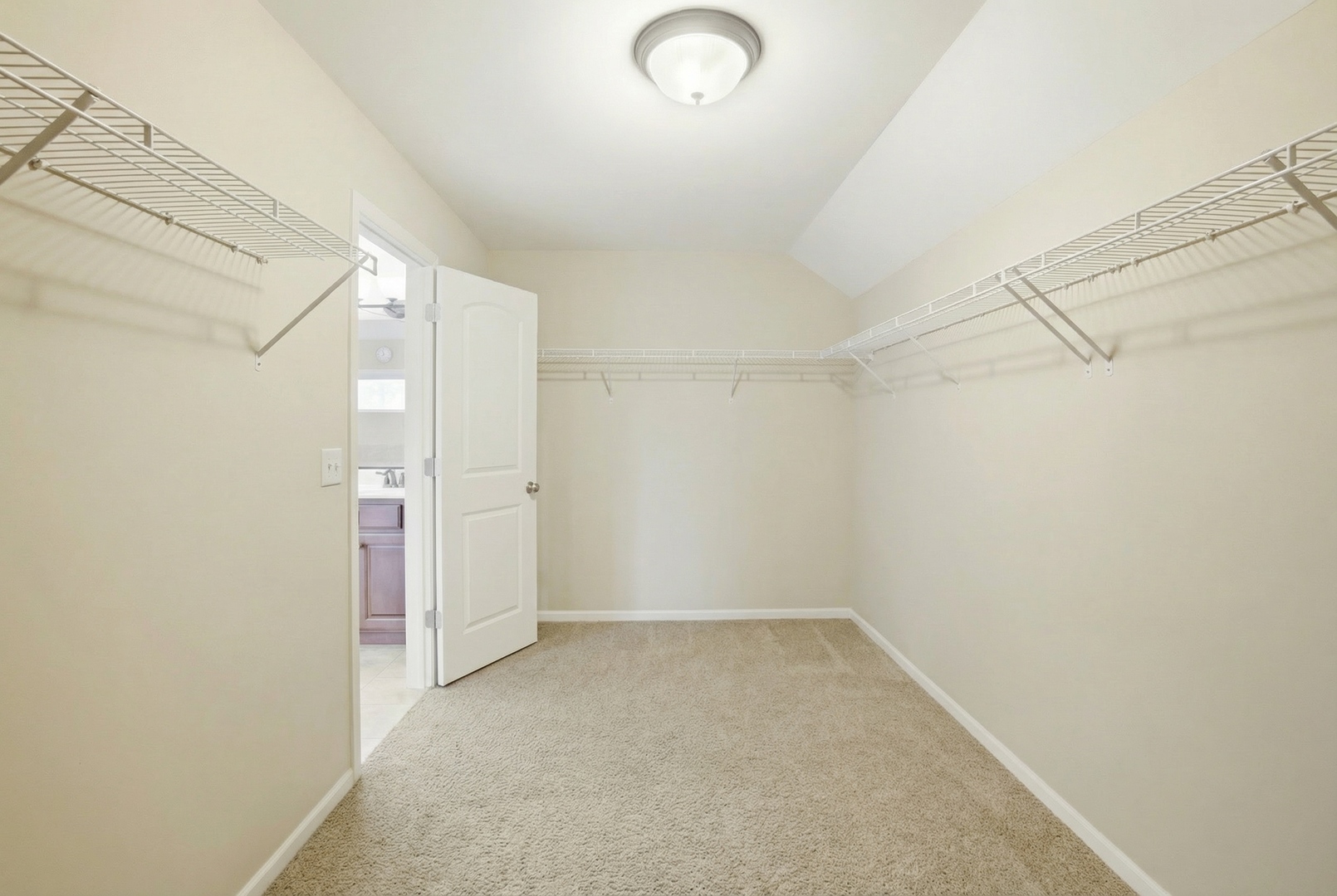 635 Slate Run Elgin, IL 60124 - Photo 20 of 40