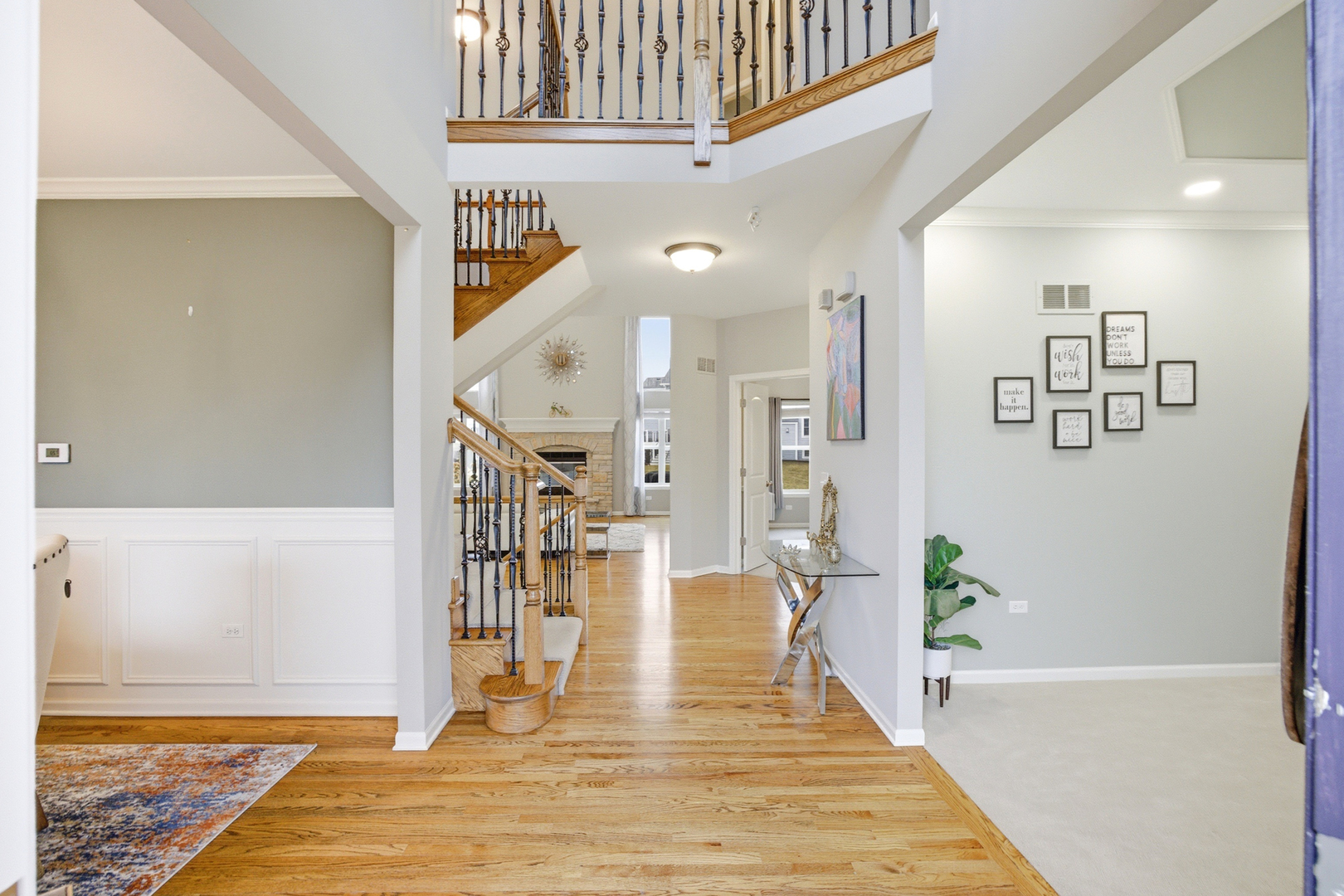 635 Slate Run Elgin, IL 60124 - Photo 2 of 40