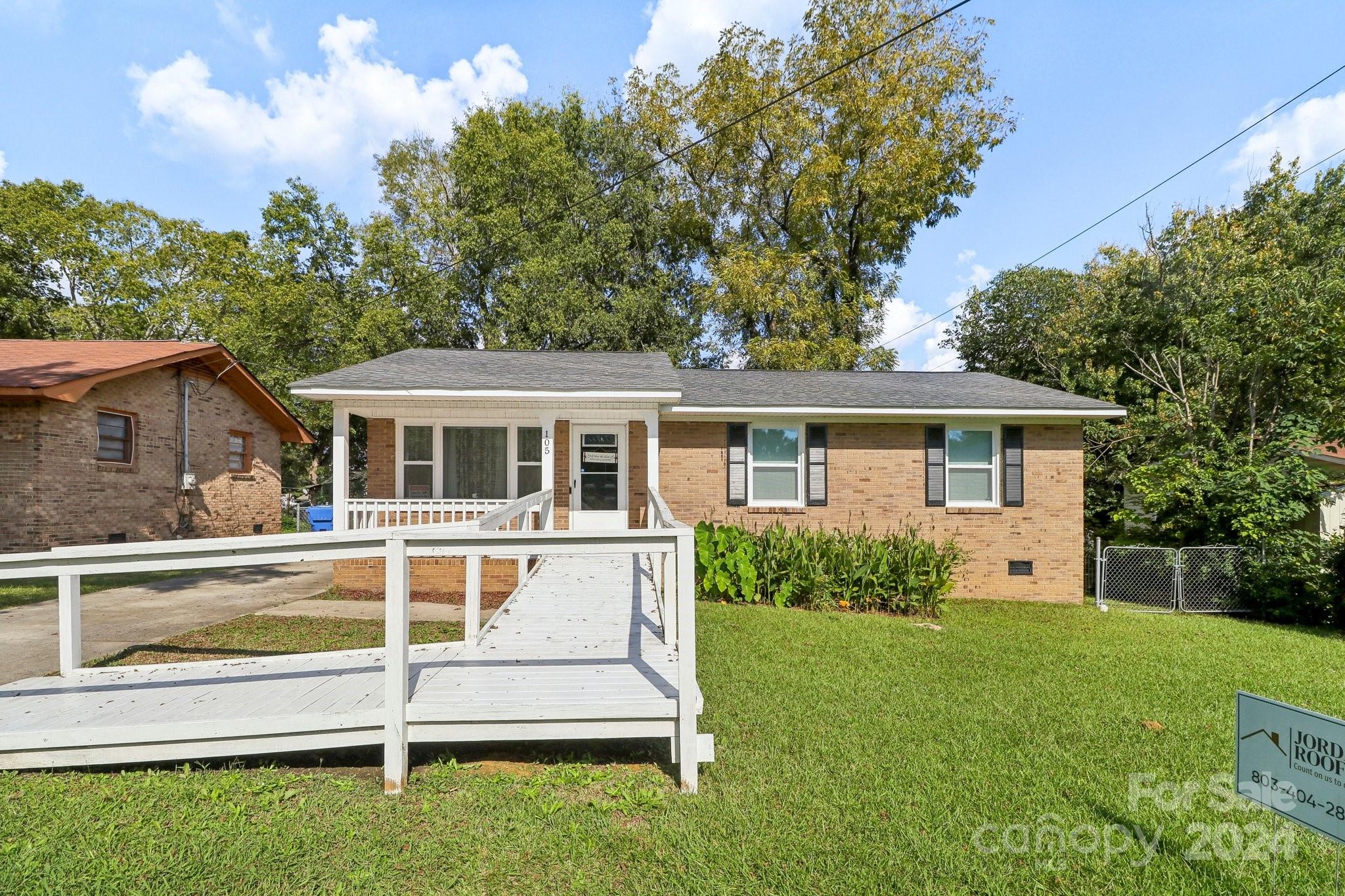 105 Witherspoon Lancaster, SC 29720 - Photo 3 of 27 Gallery Image 3