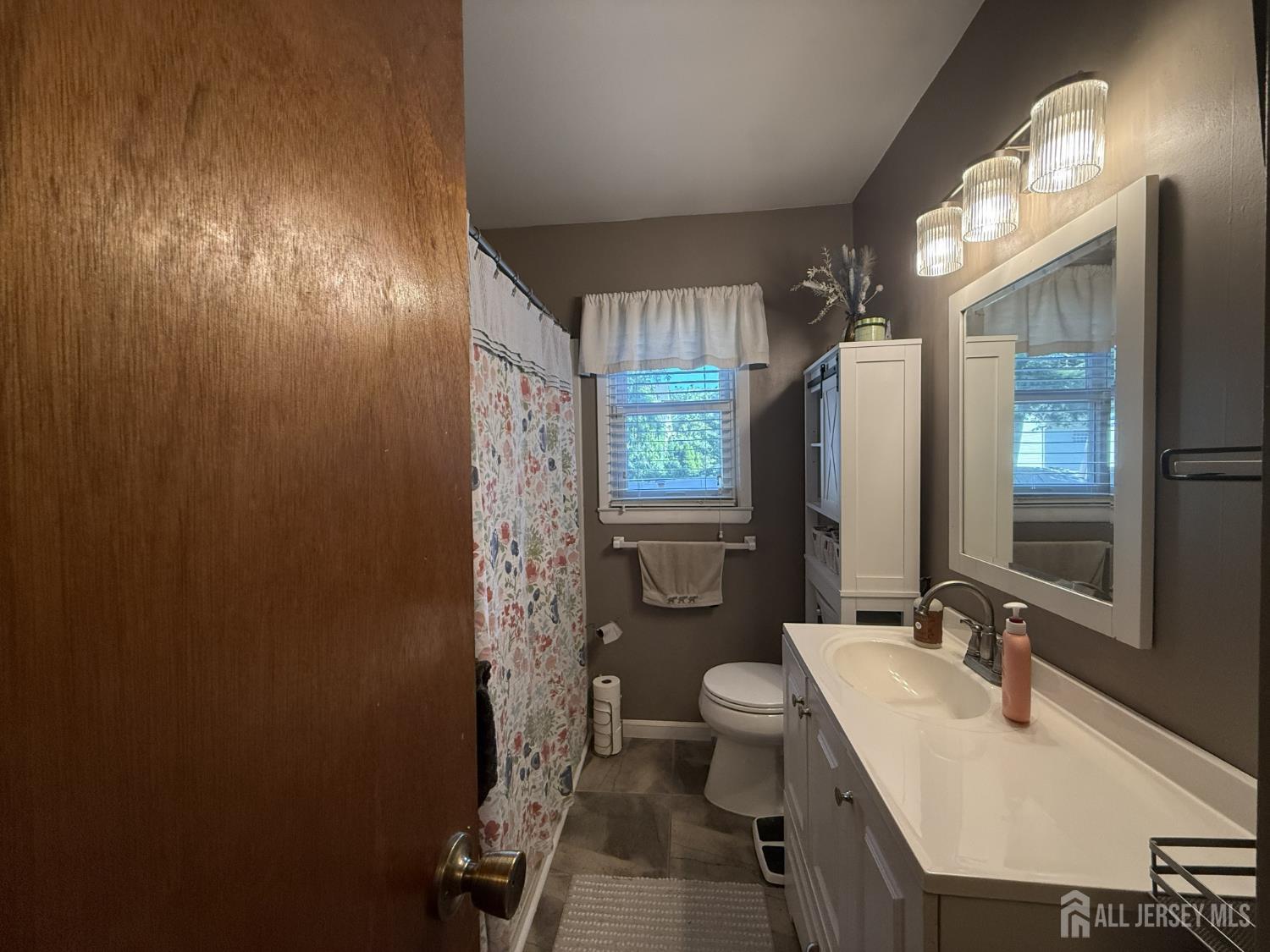 39 Stratford Road East Brunswick, NJ 08816 - Photo 15 of 26