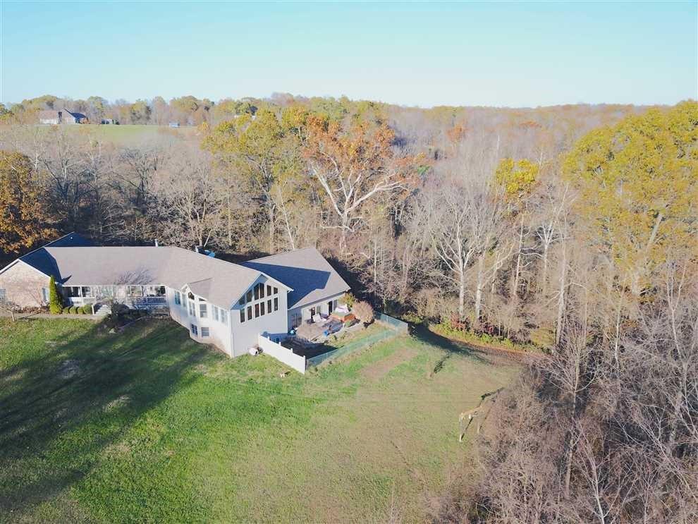 2406 North Warren Road Bloomfield, IN 47424 - Photo 2 of 2